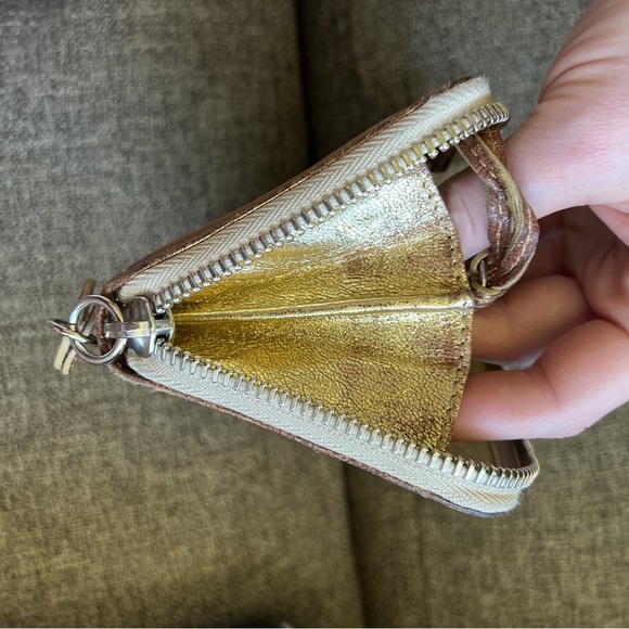 EUC CHLOE ZIP AROUND LONG WALLET💋 - Picture 9 of 13